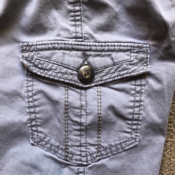 Lee Sinfully Soft Cargo Capris | Size small - Picture 5 of 8